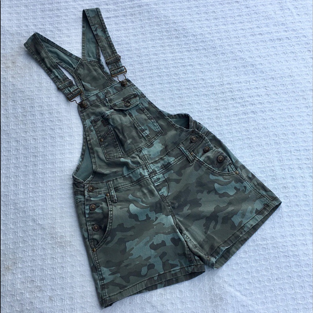L.E.I. CAMOUFLAGE OVERALLS SHORTS DEMI SHORTALLS
